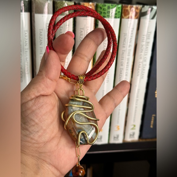 LEATHER + DRAGON SKIN AGATE NATURAL CHOKER NECKLACE size adjusted - Picture 9 of 10